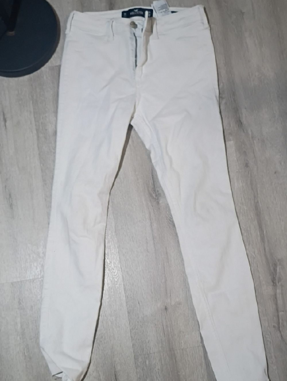 White Skinny Jeans - Classic Clean Style